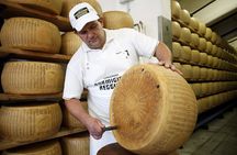 From Parma: Parmigiano Reggiano Farm Tour & Tasting with Transfer