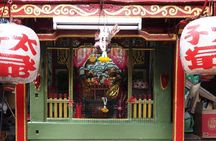 "Bangkok Walking Hopping Tour" show city’s historic sights are located.