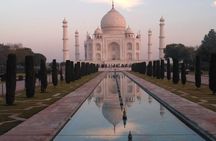 Taj Mahal, Agra Fort, & Fatehpur Sikri Day trip From Delhi by car
