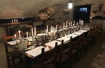 Wine tasting in Lucca "at home" with expert sommelier - 5 wines 