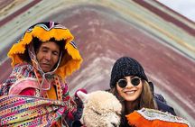 Cusco: Rainbow Mountain, Red Valley Early Access Hike with Meals