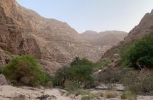 Private Day Trip to Wadi Shab, Fins Beach & Bimmah Sinkhole 