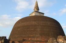 Private Day Trip to Anuradapura Ancient City from Colombo/Negombo