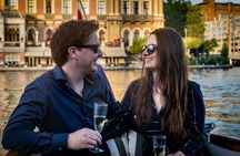 Private Boat Tour Amsterdam - 90 Min incl. welcome drink on historic saloon boat
