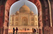 Spectacular Taj Mahal and Fatehpur Sikri Tour By India Vacations