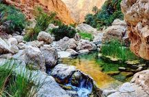 Wadi Shab tour with Bimmah Sinkhole tour (price per vehicle) 