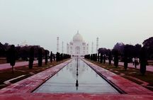 Private Taj Mahal Agra Day Tour by Car from Delhi