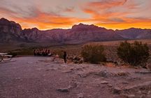 Sunset Hike and Photography Tour near Red Rock with Optional 7 Magic Mountains