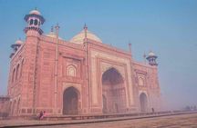 Agra: Sunrise Taj Mahal Tour Including Hotel Pick-up and drop-off