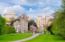 Windsor Castle, Stonehenge and Oxford Day Guided Tour from London