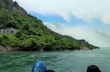 Niagara Falls in 1 Day: Tour of American and Canadian Sides