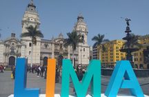 Lima Walking City Tour with Catacombs Museum visit (Small Group)