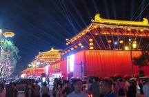 Private Xi’an Night & Food Tour by Tuk Tuk and Public Transportation