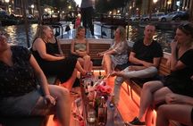 Amsterdam Small-Group Canal Cruise With Dutch Snacks and Drink