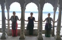 Essential Varanasi (North and Manikarnika) Walking Tour 