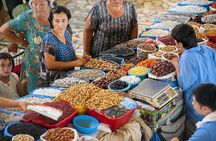 Tashkent Walking Tour with Local Lady / Gentleman 