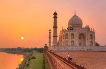 Private Day Tour of Taj Mahal and Agra Fort From Delhi By Car 