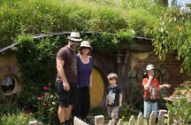 Luxury Small group tour from Auckland to Hobbiton Movie Set