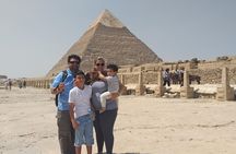 Private Guided Tour to Giza Pyramids and Sphinx 