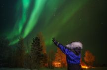 From Kakslauttanen:Northern Lights tour to Lake Inari, inc dinner