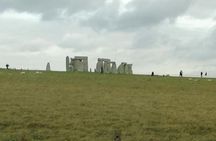 Private Round Transportation: London to London with Stopover at Stonehenge