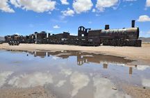 Private Salt Flat Full-Day Tour Including The Cemetery of Trains and Lunch from Uyuni