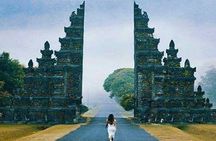 Private Tour: Ulun Danu Temple-Handara Gate-Wana Giri Hill&Tanah Lot Sunset