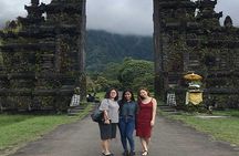 Private Tour: Ulun Danu Temple-Handara Gate-Wana Giri Hill&Tanah Lot Sunset