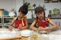 2.5hrs Chinese Kitchen Cooking Class: Xiaolongbao Soup Dumplings