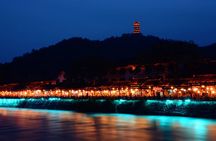 Dujiangyan Foodie Night Tour in Guanxian ancient town