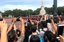 Half Day Walking Tour of Traditional London by Walking & Public Transportation