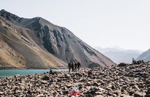 Embalse el Yeso and Termas del Plomo in semi-private 4x4