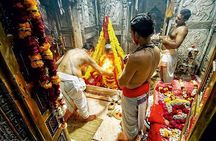 Varanasi:Sunrise tour with Ganga aarti,Akhada visit,Ancient stepwell & Breakfast