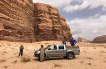 Wadi Rum: 4 Hour Highlights Tour