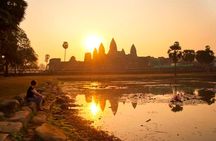 Sunrise at the Temples Angkor wat & Small Group Tour