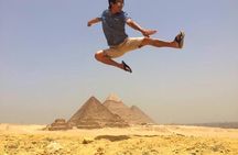 Full Day Tour to Giza Pyramids and Egyptian Museum in Cairo