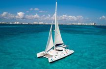 Private Catamaran from Cancun to Isla Mujeres | For up to 40 pp