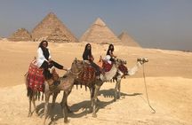 Sightseeing Day Tour to Pyramids, Egyptian Museum and Bazaar from Giza or Cairo