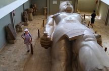 Private Day Tour to Giza Pyramids, Sphinx, Sakkara and Memphis