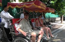 (5 Hours) 3 in 1 Special Tour: Cyclo, Street Food Tour & Foot Spa