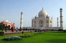 Agra Taj Mahal Instagram Tour from Delhi