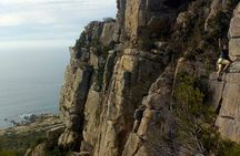 Discover a corner of nature through an initiation to climbing!