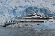 Glaciares Gourmet boat tour to Perito Moreno glacier, El Calafate