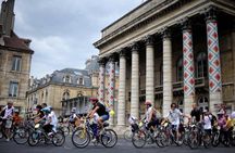 Private electric bike across the Paris Wonders (night ) 