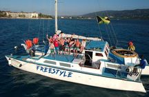 Catamaran, snorkeling & Dunn's River Falls 