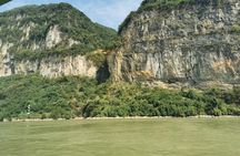 2-Day to Xiling Gorge in Yichang from Wuhan by Bullet Train