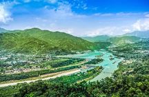 Private Day Tour: Dujiangyan Panda Base and Irrigation Project