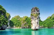 Halong Bay Full Day Tour with All-Inclusive: Boat, Kayak, Island, Cave and Lunch