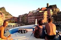 Afternoon Boat Tour to Cinque Terre with brunch on board