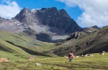 Rainbow Mountain (Day Trip)